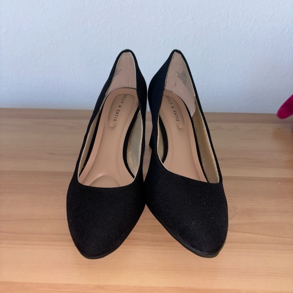 Black Women's Heels - Picture 5 of 5